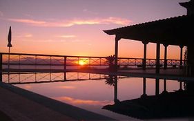 CERCADO DEL MEDIO, CHALET con PISCINA PRIVADA